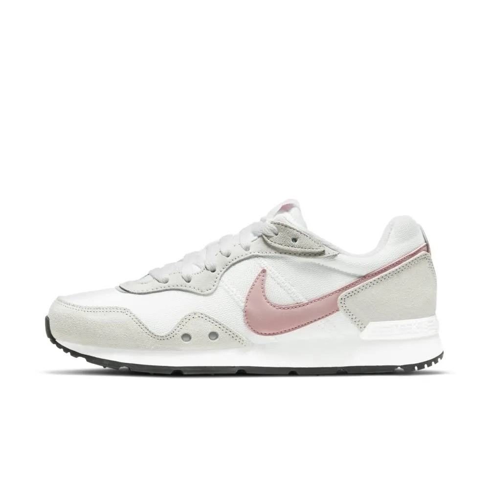 Nike Venture Runner